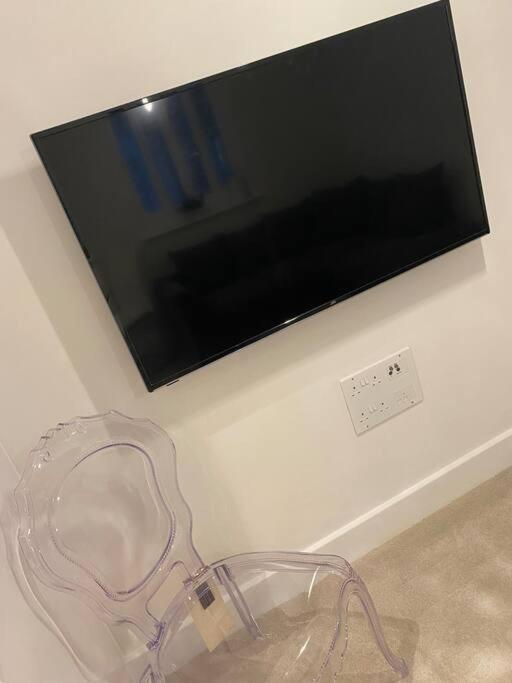 Unrivalled Location - Five Star - Worcester Apartment Exteriör bild